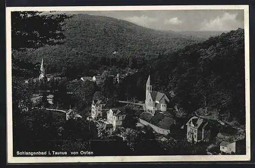 AK Schlangenbad i. Taunus, Teilansicht mit Kirche von Osten