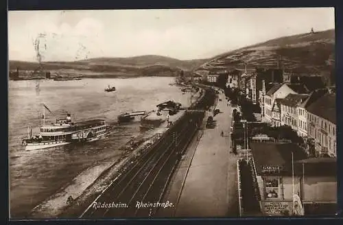 AK Rüdesheim / Rhein, Rheinstrasse mit Dampfer