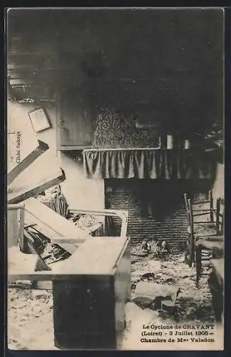 AK Cravant, Le Cyclone, 4 Juillet 1905, Chambre de Mme Valadon, Unwetter