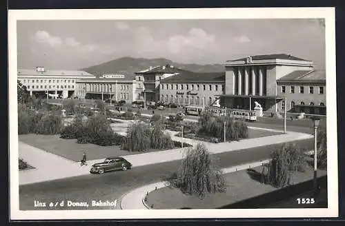 AK Linz, Bahnhof mit Umgebung, Strassenbahn