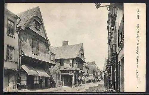 AK Vitré, Vieilles maisons de la Rue de Paris