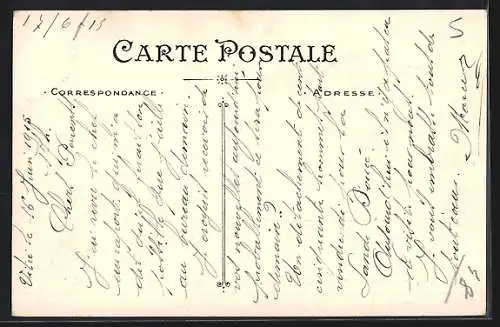 AK Vitré, Un coin de la place du Marché aux grains, Maison antique du XVe siècle