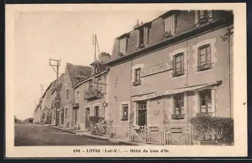 AK Liffré, Hôtel du Lion d`Or et rue adjacente