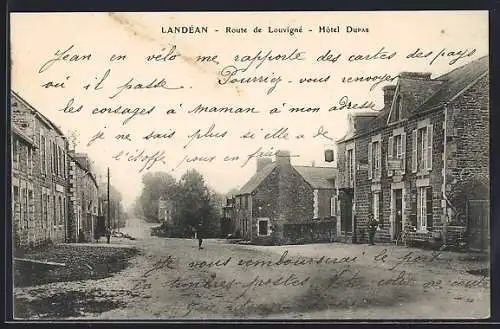 AK Landéan, Route de Louvigné avec Hôtel Dupas et rue animée