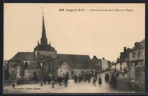 AK Langon, L`Arrivée route de la Gare et l`Église