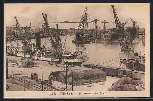 AK Nantes, Panorama du Port