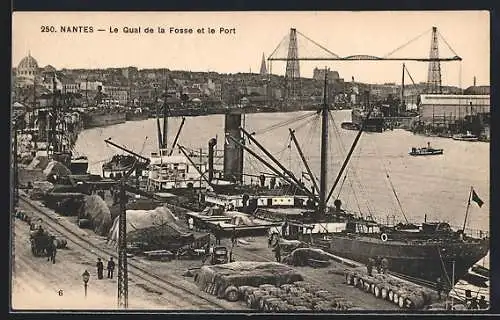 AK Nantes, Le Quai de la Fosse et le Port