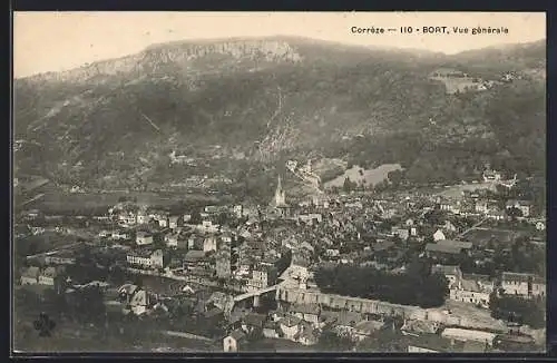 AK Bort, Vue générale du village et des montagnes environnantes