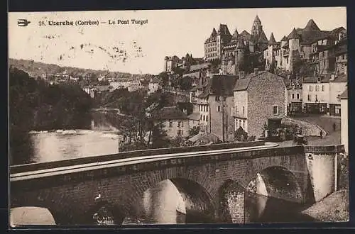 AK Uzerche, Le Pont Turgot et vue sur la ville médiévale