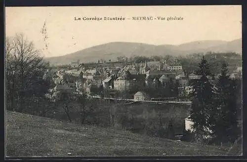 AK Meymac, Vue générale de la ville et des collines environnantes