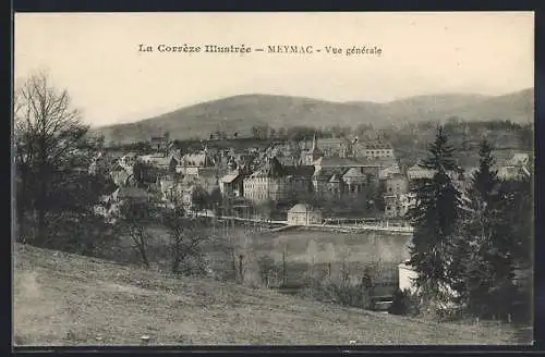 AK Meymac, Vue générale de la ville et des collines environnantes