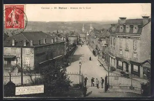 AK Brive, Avenue de la Gare avec vue sur la ville et bâtiments historiques