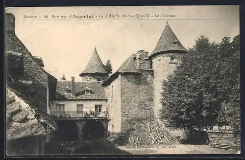 AK Chapelle-Saint-Géraud, Vue du château médiéval avec ses tours imposantes