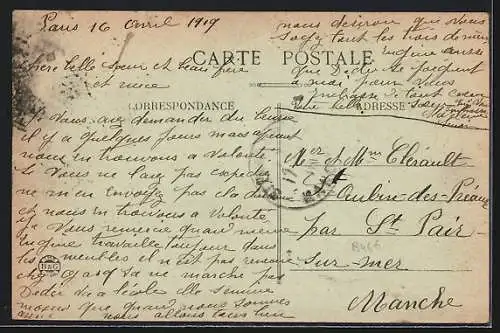 AK Uzerche, Vue générale de la ville et du pont sur la rivière