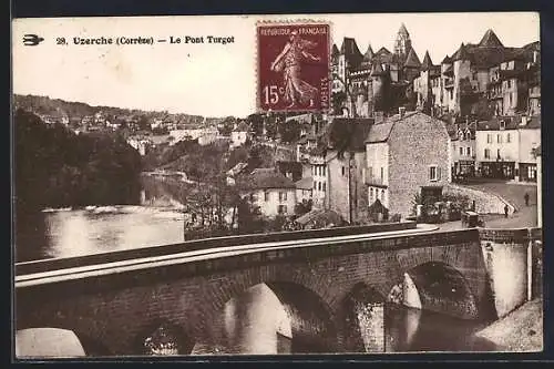 AK Uzerche, Le Pont Turgot et vue sur la ville médiévale