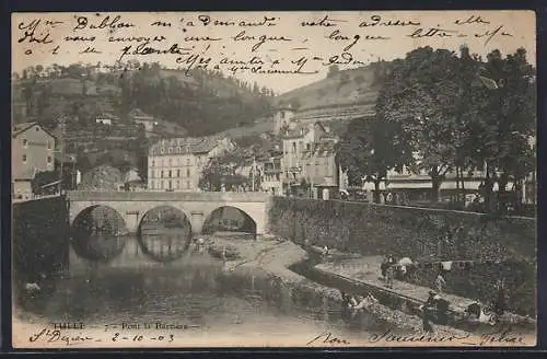 AK Tulle, Pont de la Barrière et vue sur la rivière et les maisons environnantes