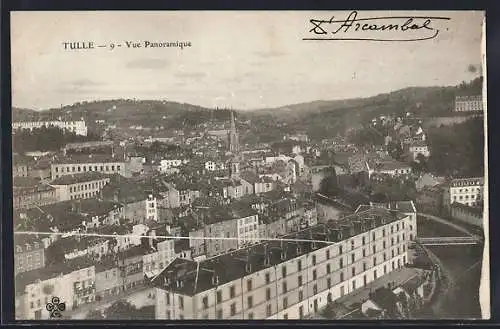 AK Tulle, Vue panoramique de la ville et des collines environnantes