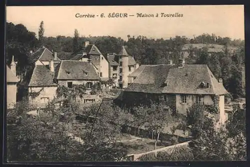 AK Ségur, Maison à Tourelles en Corrèze