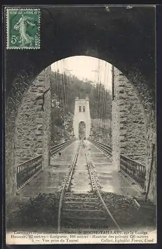 AK Roche-Taillade, Vue du tramway sur le pont suspendu de la Luzège depuis le tunnel