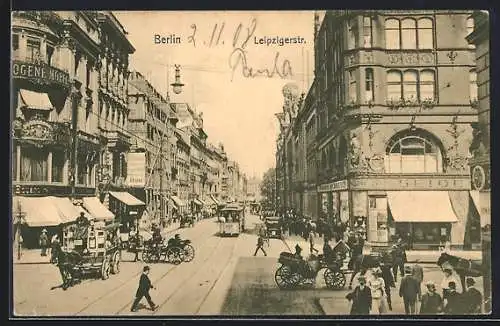 AK Berlin, Leipzigerstrasse mit Geschäften und Strassenbahn