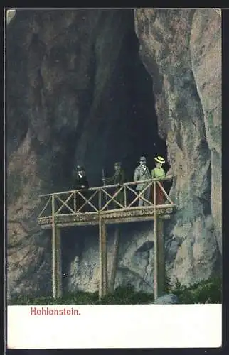 AK Hohlenstein, Besucher am Eingang der Höhle