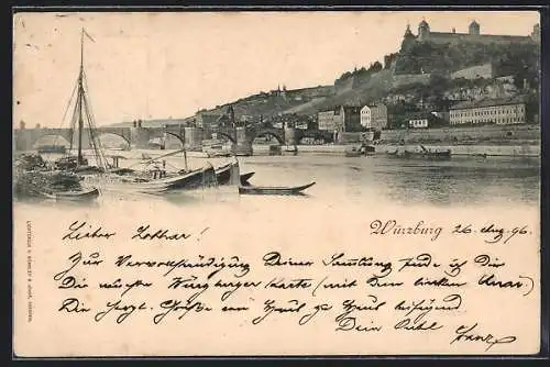 AK Würzburg, Panorama mit Brücke und Schiffen, Festung