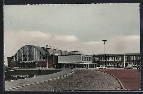 AK Oldenburg /Oldb., Weser-Ems-Halle mit Einfahrt