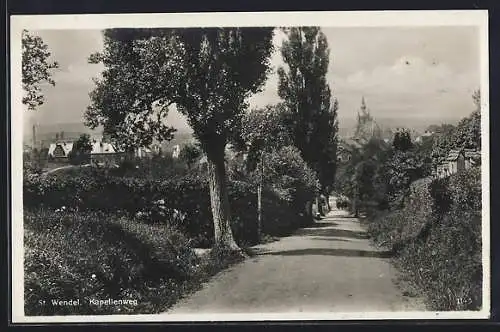 AK St. Wendel, Kapellenweg mit Blick zur Kirche