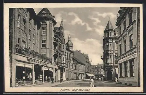 AK Herne, Restaurant Heinrich Plate und Geschäft von Heinrich Heiland an der Bahnhofstrasse