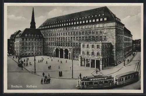 AK Bochum, Strassenbahn vor dem Rathaus