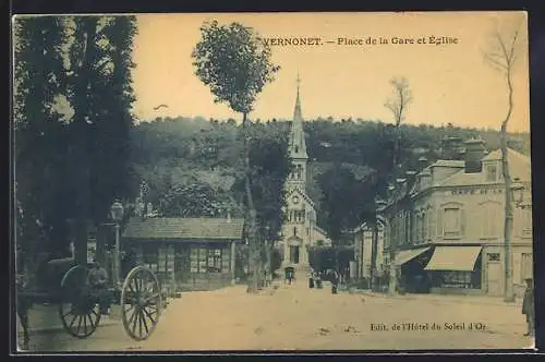 AK Vernonet, Place de la Gare et Église