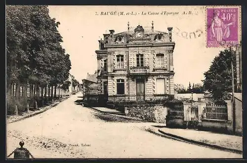 AK Baugé, La Caisse d`Épargne et rue arborée adjacente