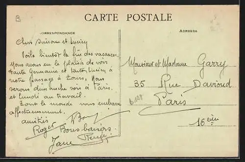 AK Baugé, La Caisse d`Épargne et rue arborée adjacente