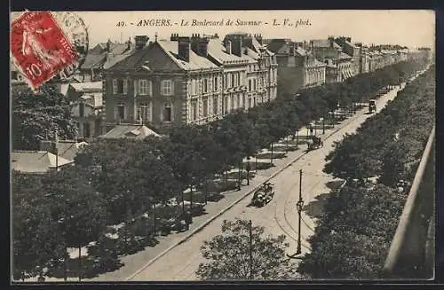 AK Angers, Le Boulevard de Saumur avec voitures et arbres alignés