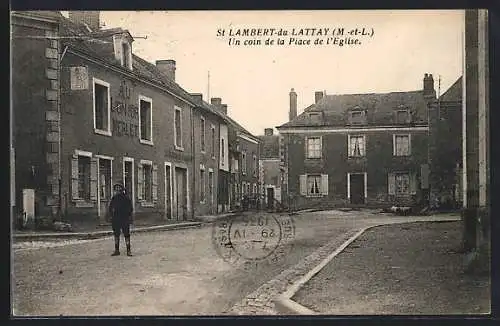 AK Saint-Lambert-du-Lattay, Un coin de la Place de l`Église