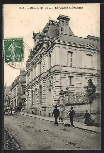 AK Cholet, La Caisse d`Épargne et passants dans la rue