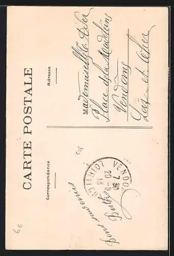 AK Cholet, La Caisse d`Épargne et passants dans la rue