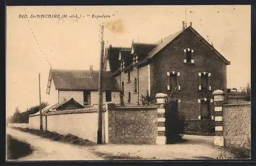 AK Saint-Macaire, Espedorn maison en brique avec chemin et mur en pierre