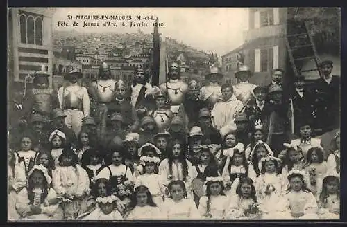 AK Saint-Macaire-en-Mauges, Fête de Jeanne d`Arc, groupe en costumes, 6 février 1910