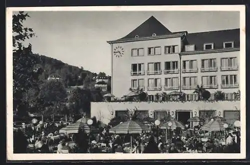 AK Oberschlema i. Erzgeb., Hotel mit Hotelgarten