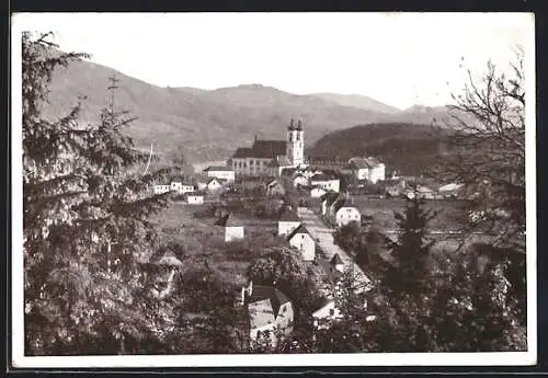 AK Garsten /Oberdonau, Strassenpartie mit Kirche