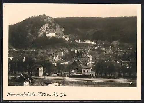 AK Pitten /N.-Oe., Teilansicht mit Bahnhof