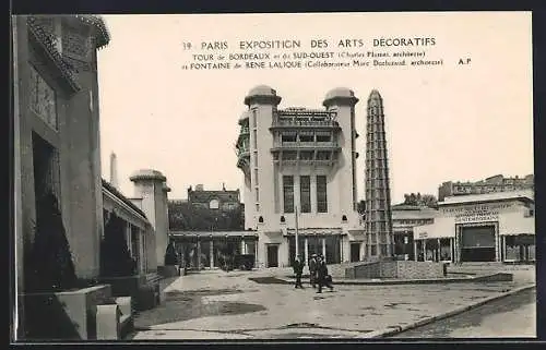 AK Paris, Exposition des Arts décoratifs 1925, tour de Bordeaux et du sud-ouste et fontaine de Rene Lalique