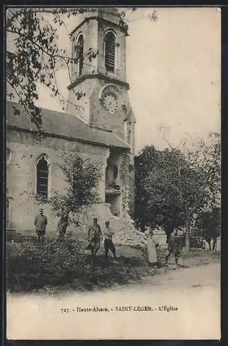 AK Saint-Léger-Manspach, l'église, Soldaten vor bombardierter Kirche