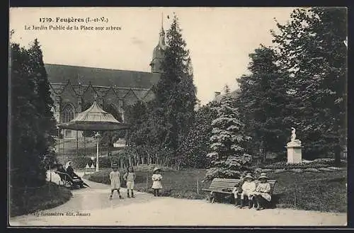 AK Fougères, Le Jardin Public de la Place aux Arbres avec enfants et bancs