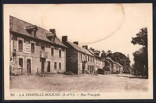 AK La Chapelle-Bouëxic, Rue Principale avec maisons anciennes