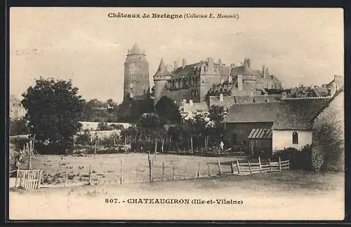 AK Châteaugiron, Vue du château et des jardins environnants