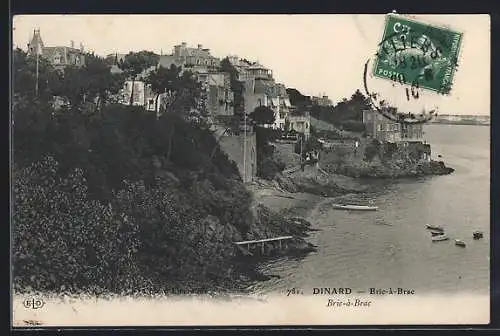 AK Dinard, Vue sur la côte de Bric-à-Brac avec bateaux et villas en arrière-plan