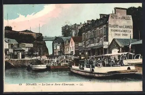 AK Dinard, La cale et Porte d`Émeraude avec bateaux animés