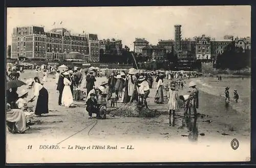 AK Dinard, La Plage et l`Hôtel Royal